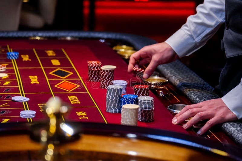 Baccarat table interface showing player and banker scores